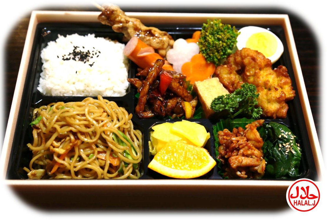 3. Indonesian Café & Dining Bulan Bali (Nagoya)