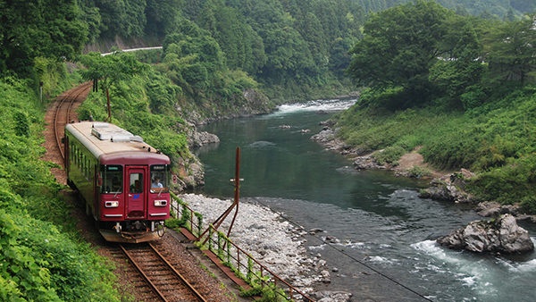 10. Nagaragawa Railway (Gifu)