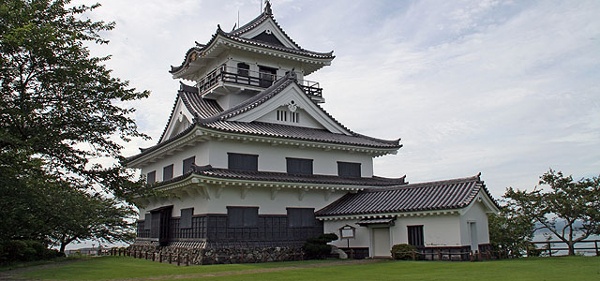 7. ปราสาท Tateyama (เมือง Tateyama)