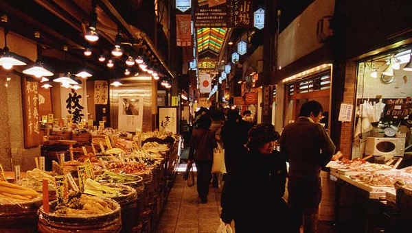 Shopping in Nishiki Market