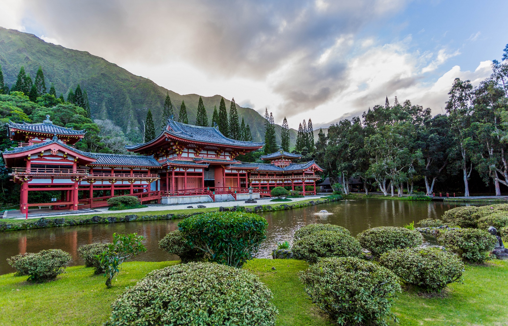 4 Japanese Temples & Shrines in Hawaii