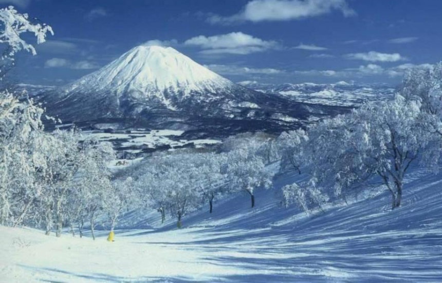 The 5 Best Ski & Snowboard Locations in Japan