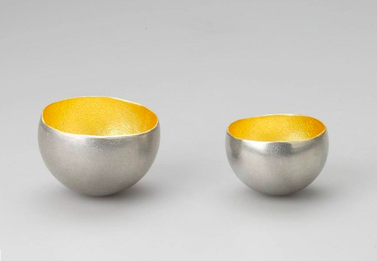 4. Nousaku Sake Cup: Kuzushi Yure Gold