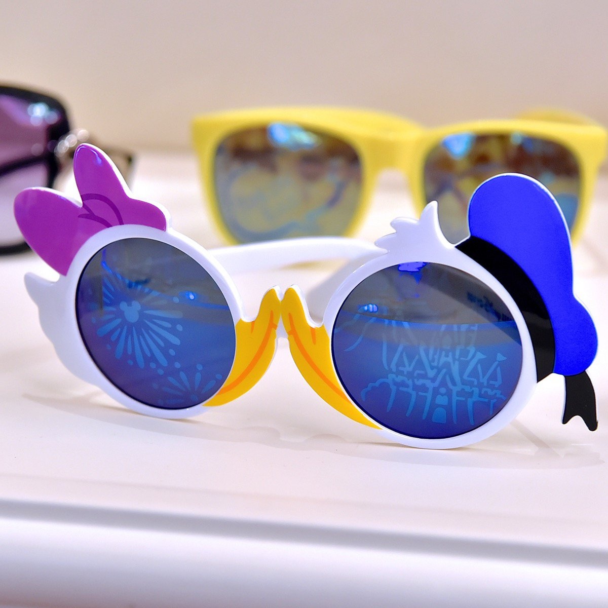 9. Donald & Daisy Kiss Sunglasses