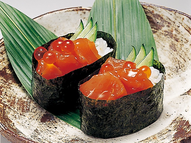 5. Gunkan Sushi