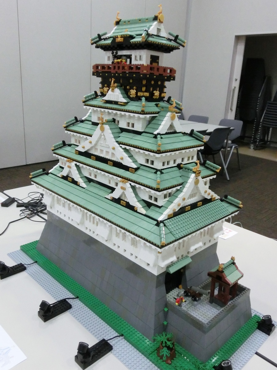 5. Lego Osaka Castle