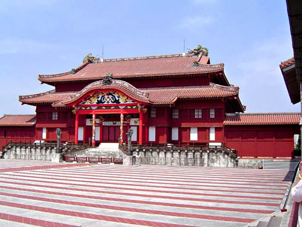 1. Shuri Castle (Naha, ☆☆☆☆☆)