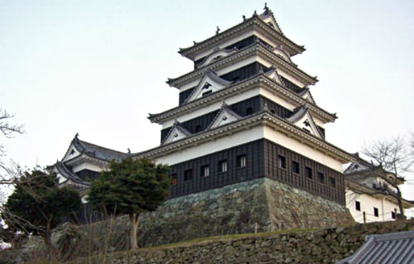 11. Ozu Castle (Ozu City, Ehime, ☆☆☆☆)