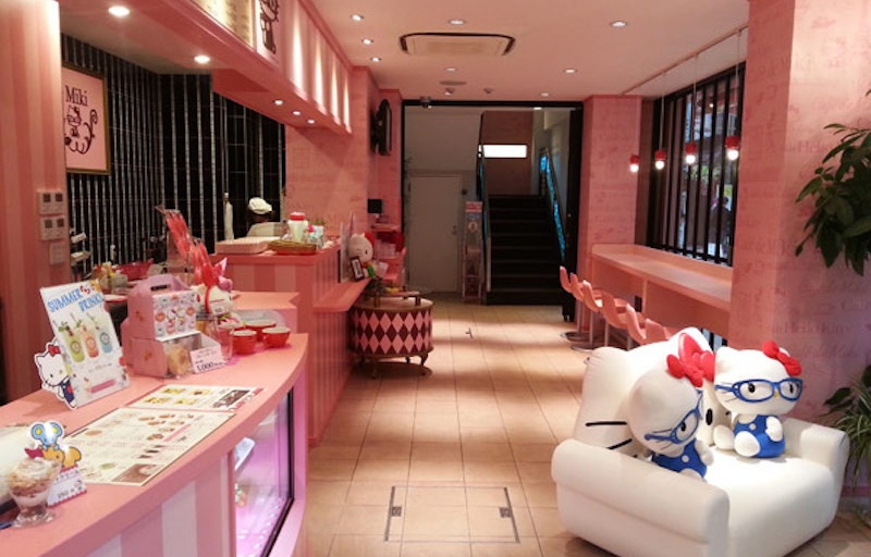 Check Out this Cute Hello Kitty Café in Himeji