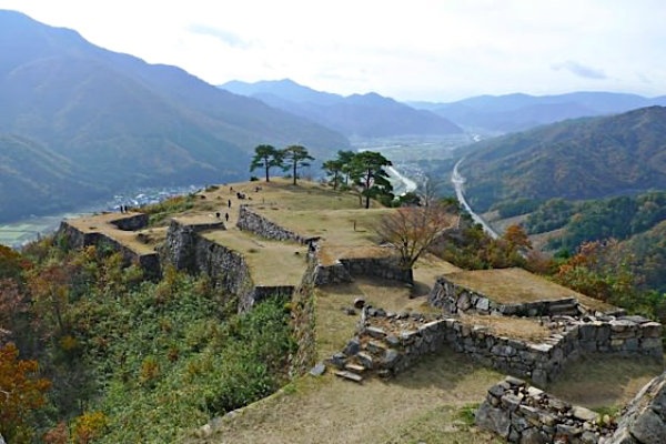 1. Takeda Castle (Asago City, Hyogo, ☆☆☆☆)