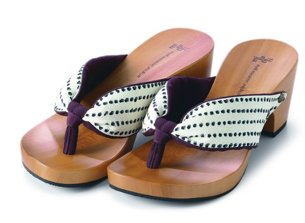3. Mizutori Wooden Geta Sandal for Women
