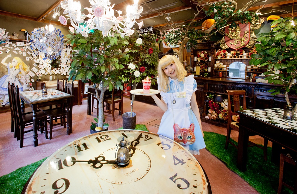 5. Adventuring with Alice in Yufuin Wonderland