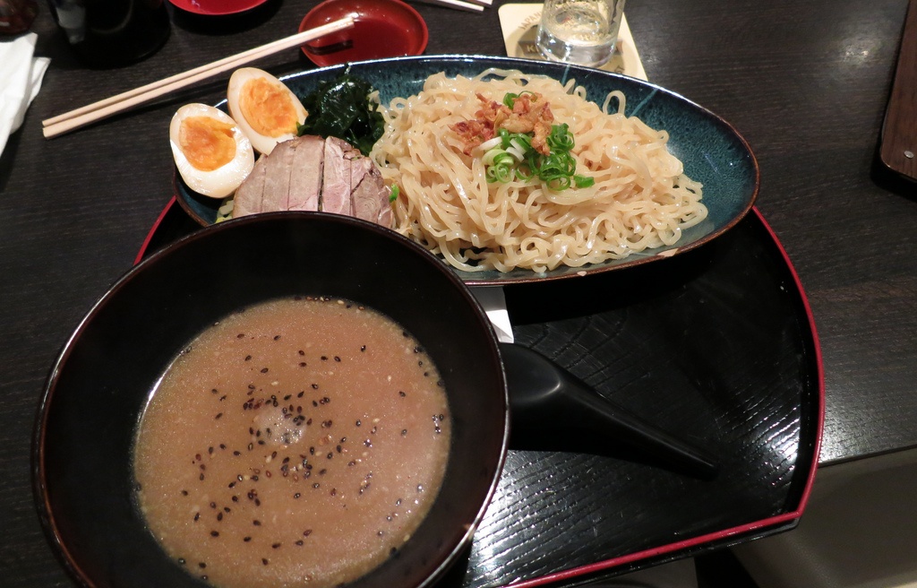 10 Must-Try Foods in Hiroshima!
