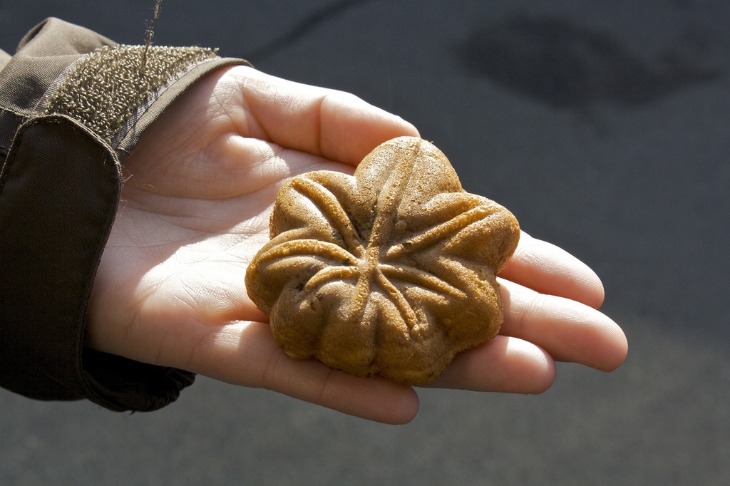 7. Momiji manju – lovely maple leaf-shaped cakes to bring home