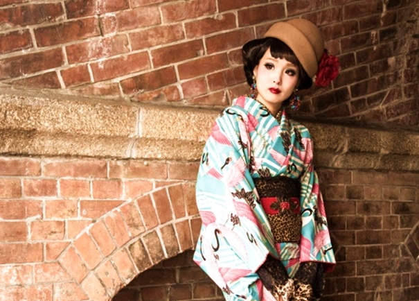 Japanese-Style Retro Glamor Shots in Kyoto