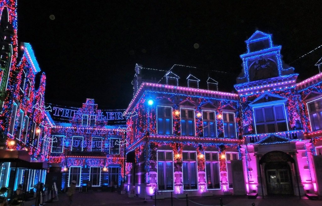 Huis Ten Bosch’s 3-D Projection Mapping Show