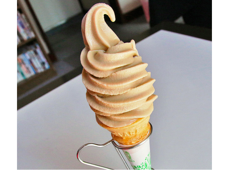 1. Kikuchi ร้าน soft cream ที่ห้ามพลาดของทริปนี้