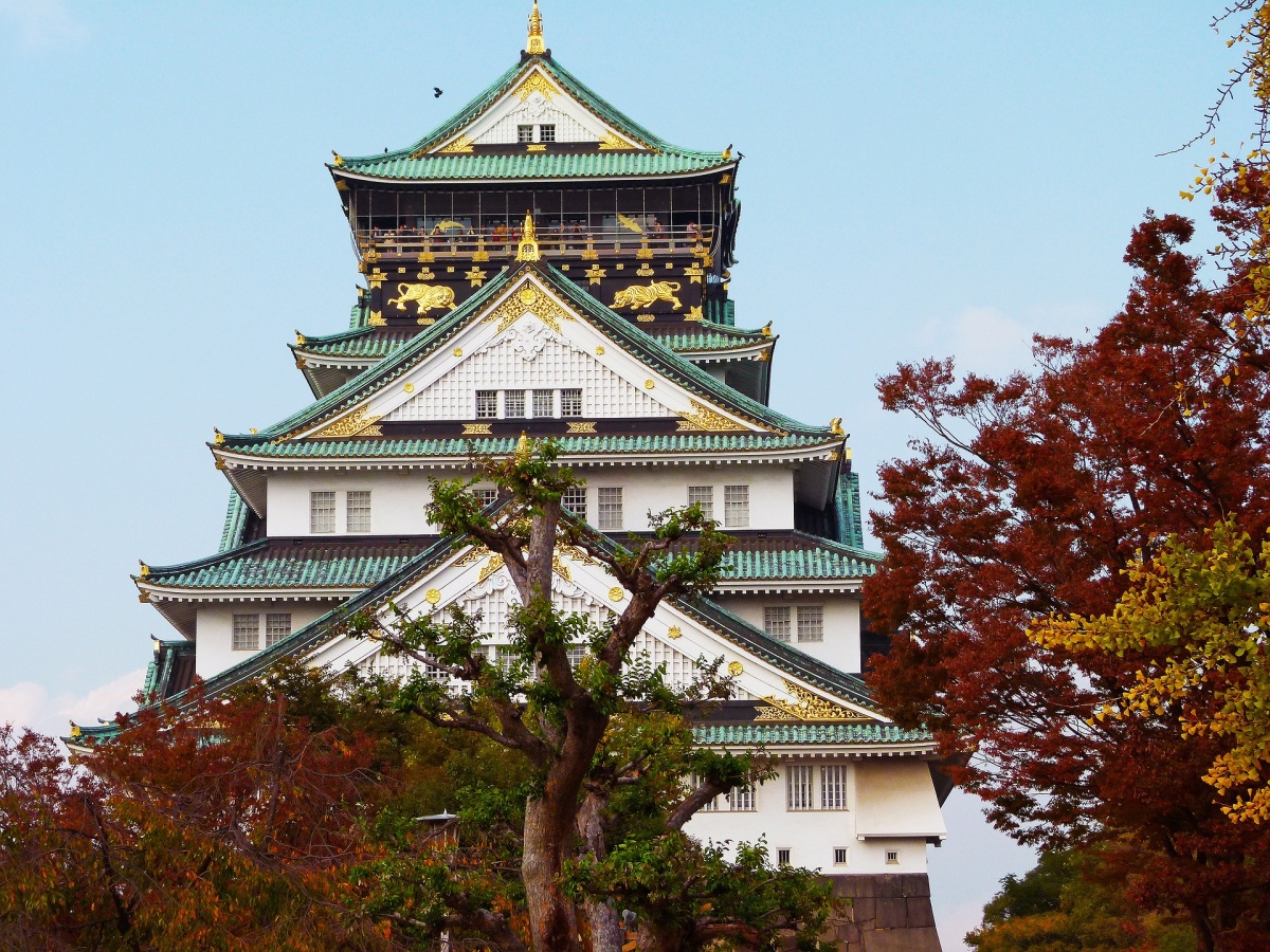 3. Osaka Castle in Autumn (Osaka)