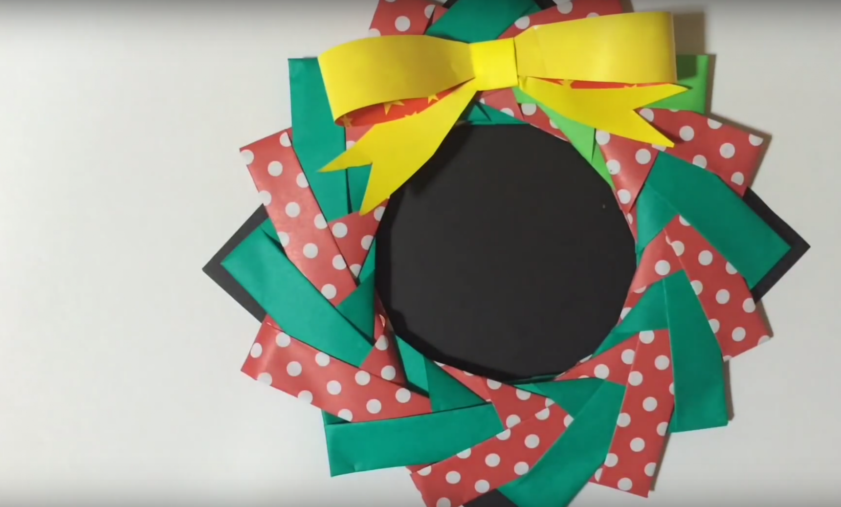 7 Delightful Christmas Origami Designs