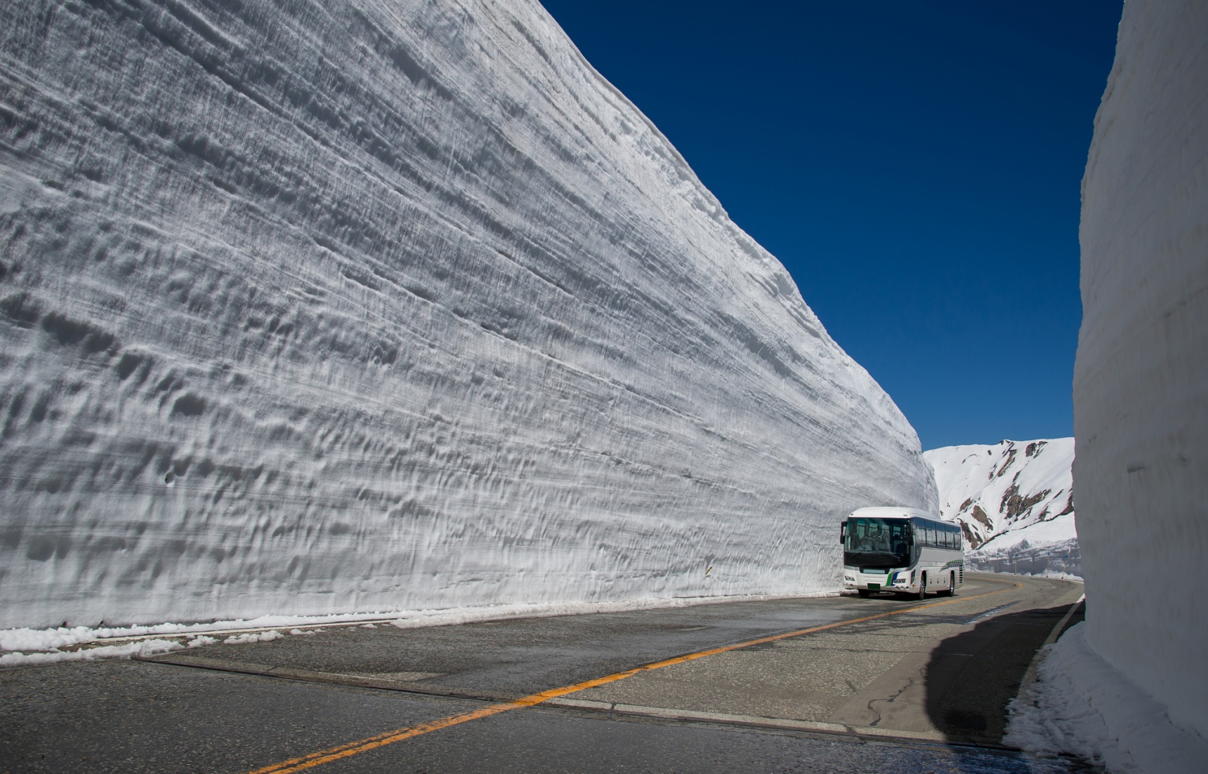 20公尺高的富山雪壁