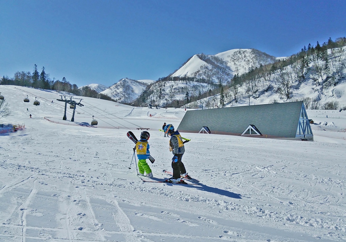 5. Kiroro Snow World