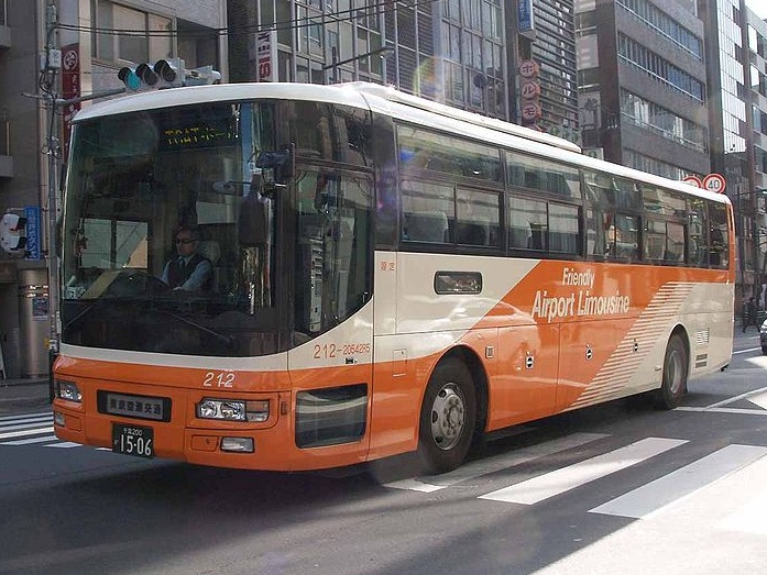 จากฮาเนดะเข้าโตเกียวด้วย Limousine Bus