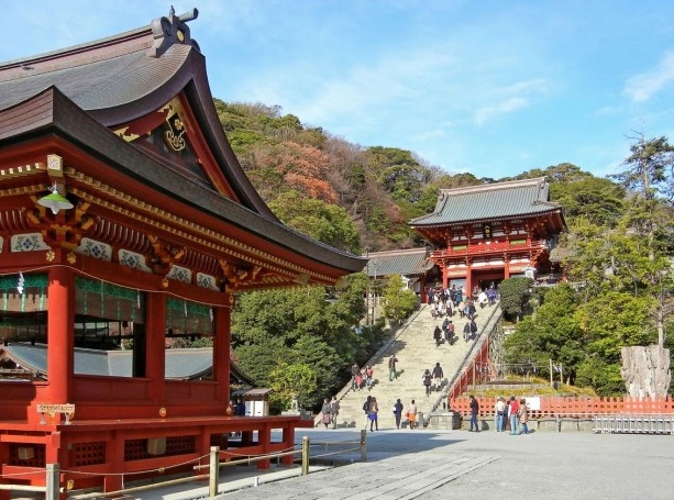 4. Tsurugaoka Hachimangu : ศาลเจ้าประจำเมือง