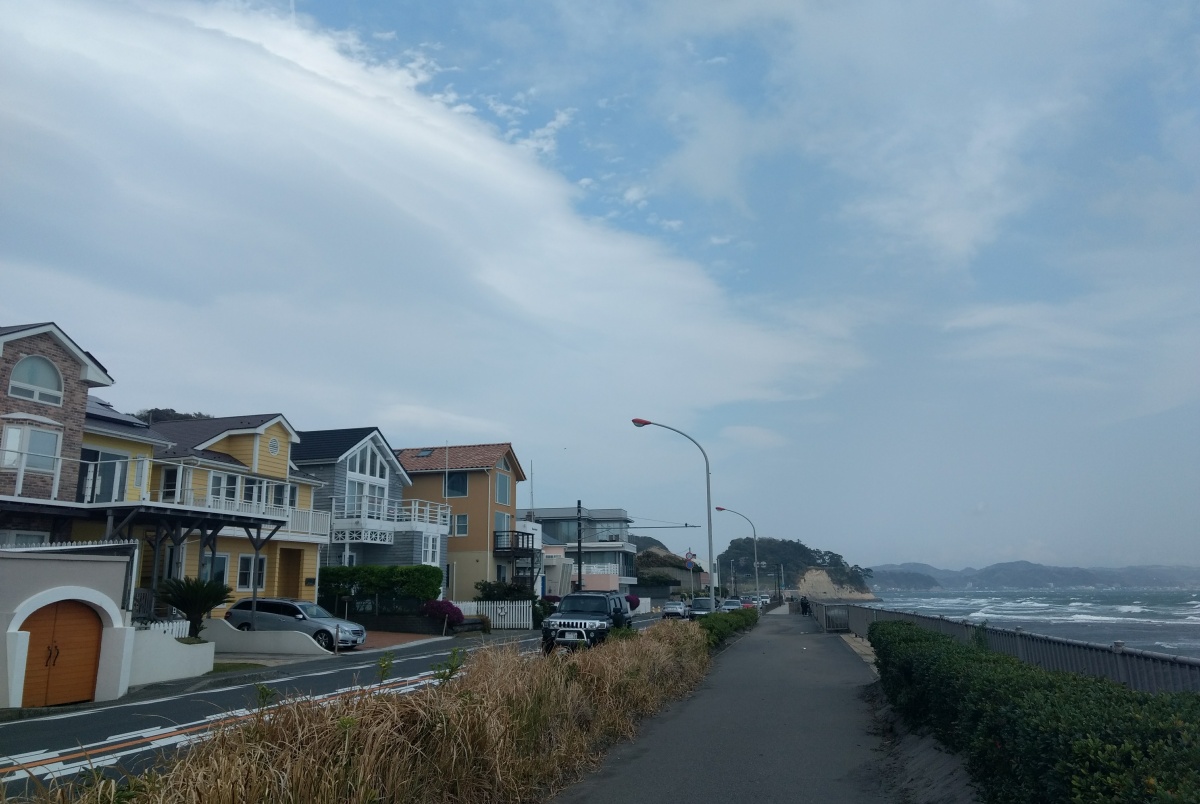 1. Surf in Shichirigahama