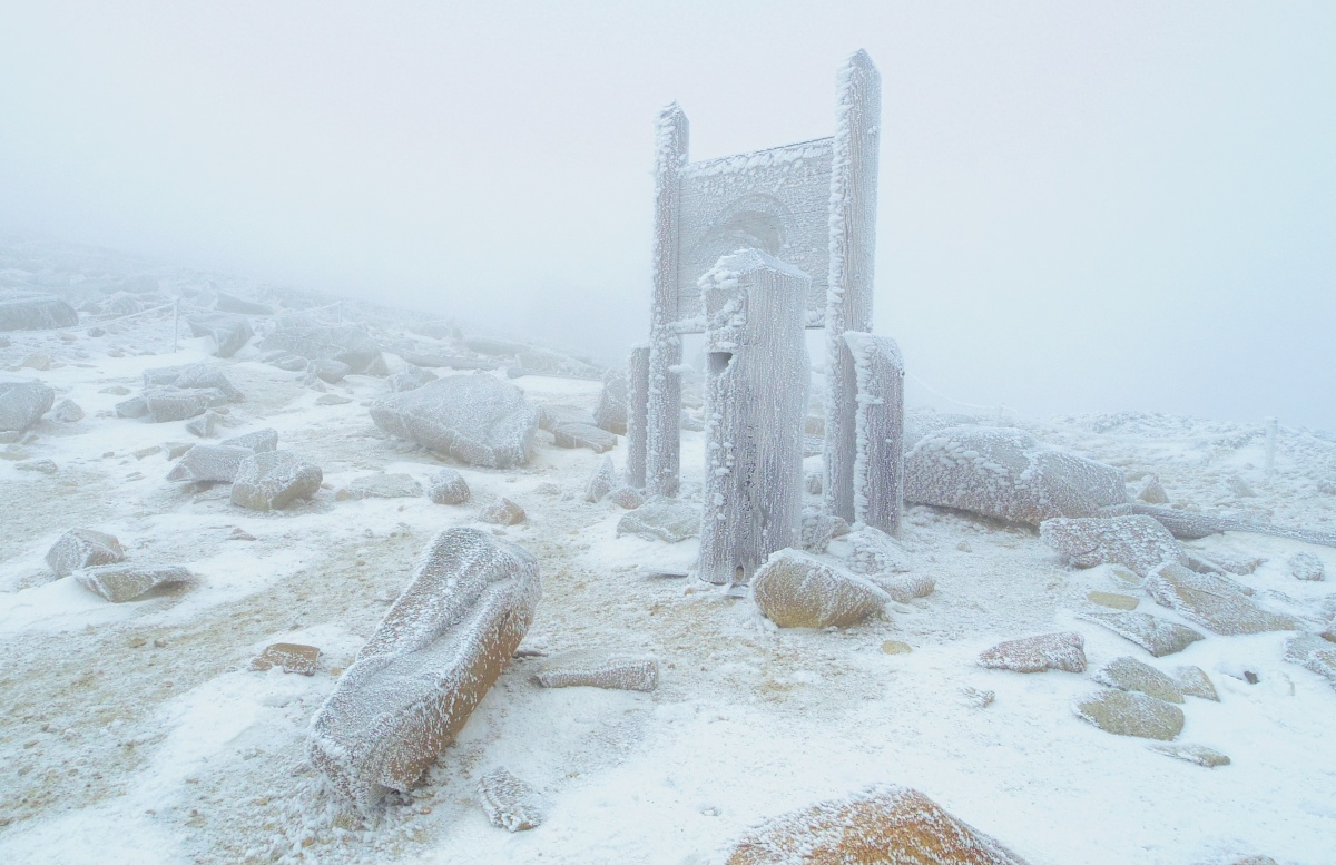 5. Snow Trek in the Japanese Alps (Mount Kisokoma)