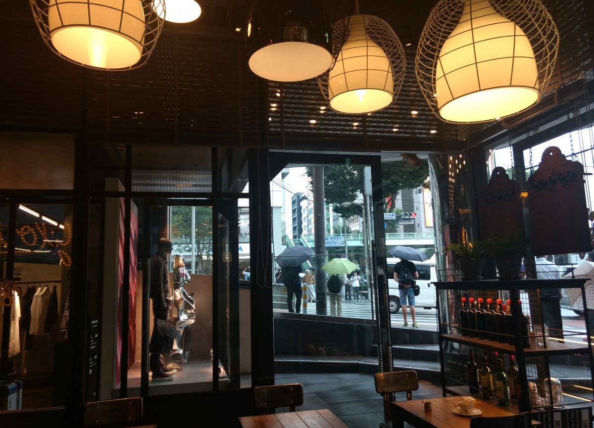 5. Shibuya - Glorious Chain Coffee & Café Mame Hico