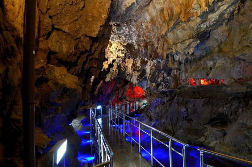 6. Walk through millions of years at Hida Great Limestone Cave