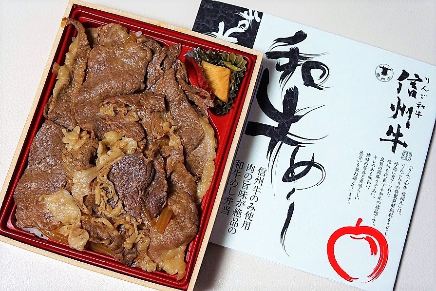 日本和牛火車便當推薦３｜豪爽的滿版肉片：經典信州牛便當