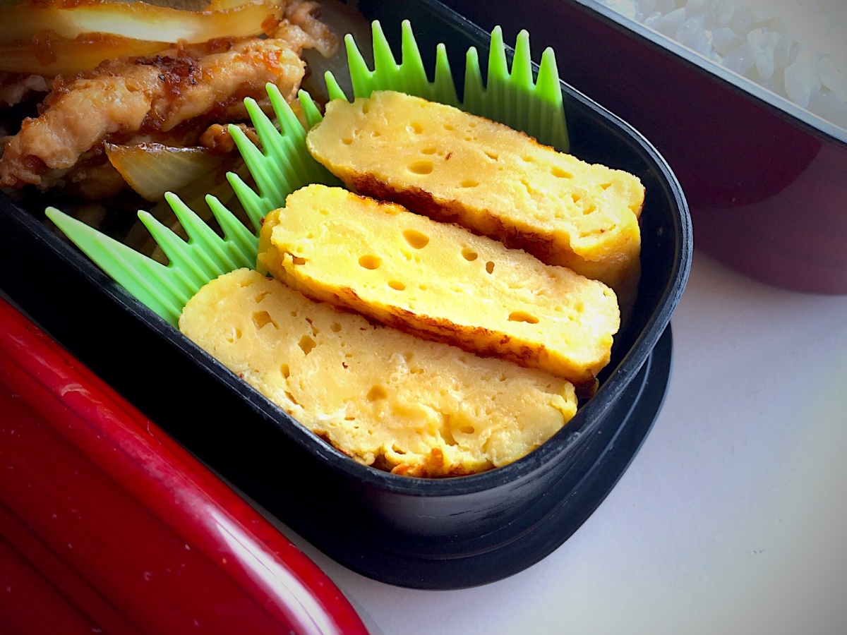 (1) สูตรไข่เจียว หรือ ไข่ม้วน (ทามาโกะยากิ 卵焼き)