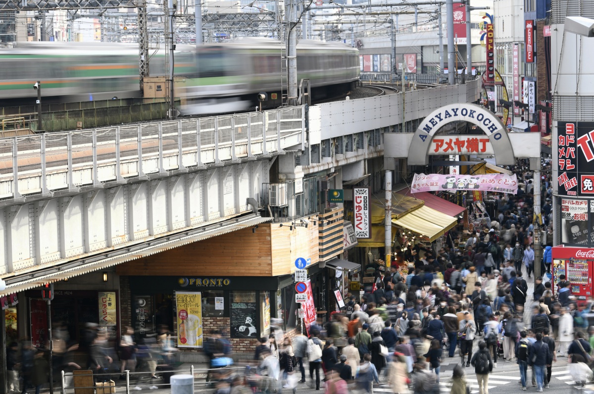 ตลาดอาเมโยโกะ ตลาดริมรถไฟ สุดยอดที่ช้อปแห่งอุเอโนะ