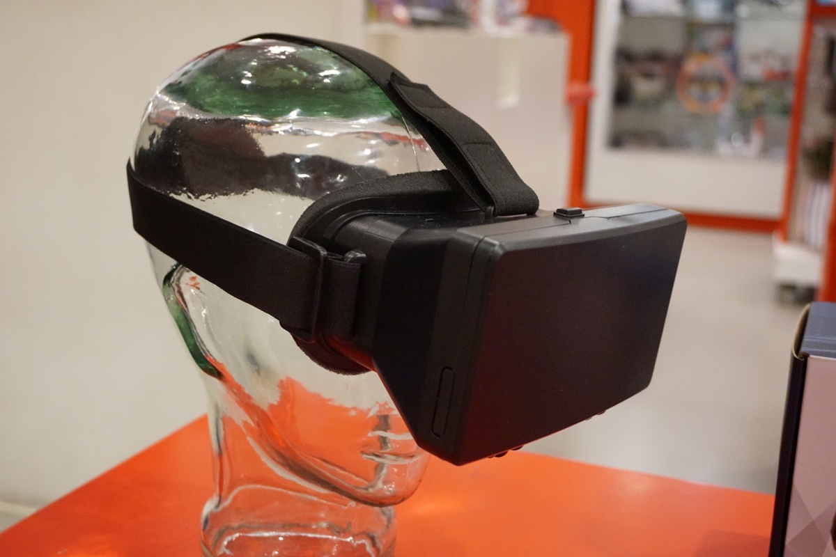3. Experience Virtual Reality