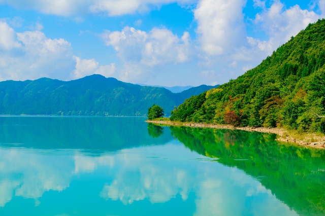 1. 田泽湖 (Lake Tazawa) — 秋田县