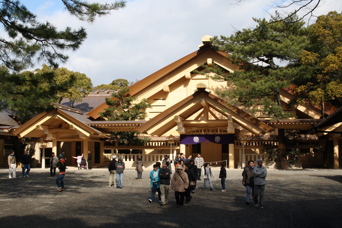 2. ศาลเจ้าอัทซึตะ (Atsuta Shrine)