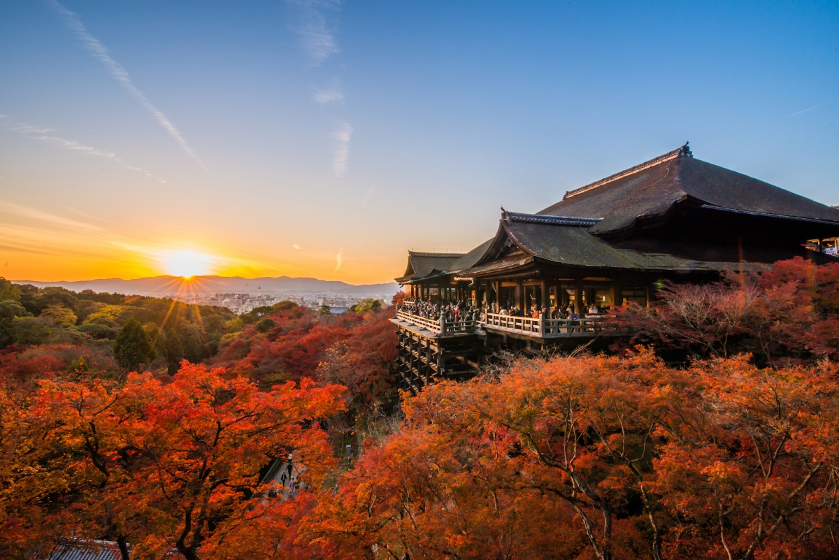 4. วัดคิโยมิซุเดระ หรือวัดน้ำใส (Kiyomizu Dera Temple)
