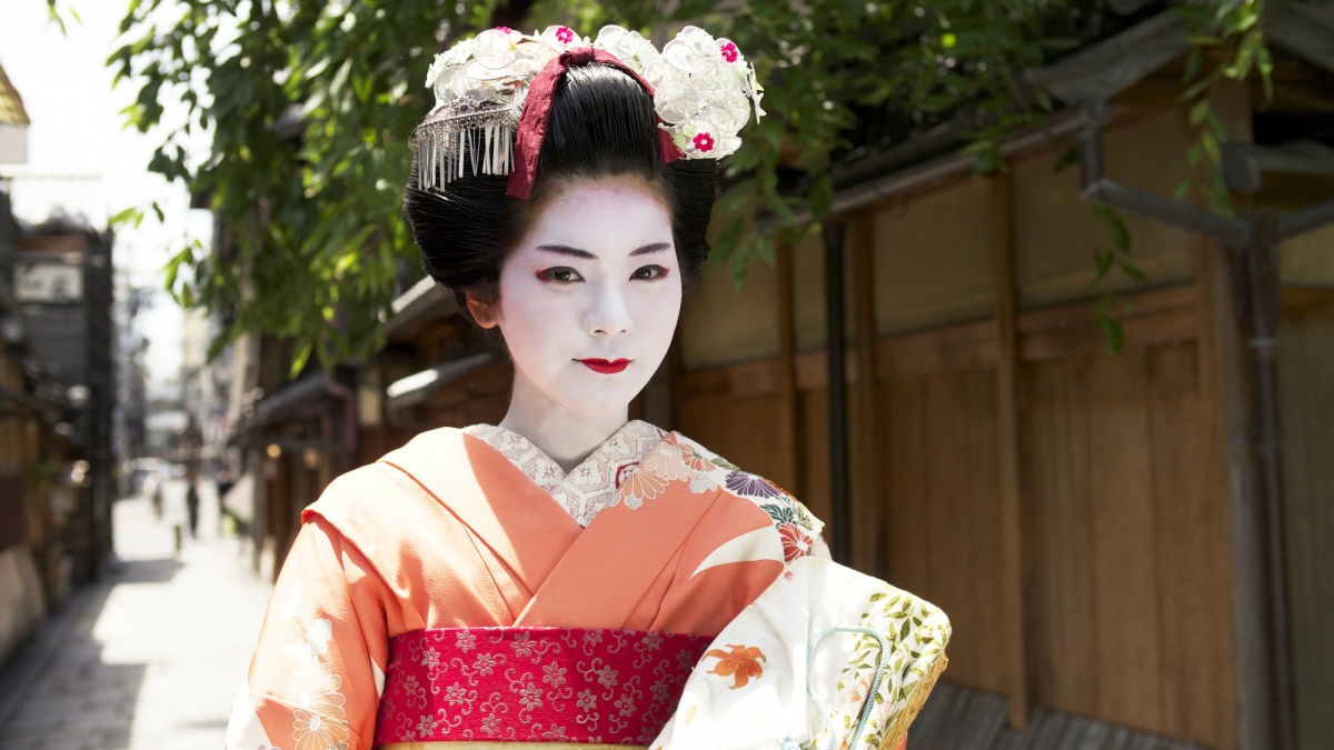 2. Geisha Start Young