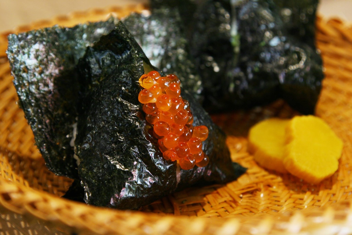 東京歷史最久的手作飯糰專門店┃おにぎり浅草宿六 (Onigiri Asakusa Yadoroku)