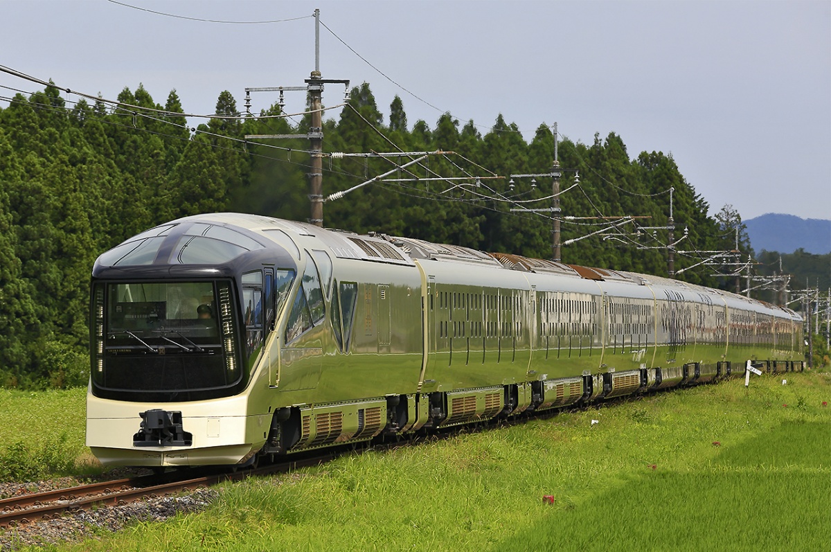 2. Train Suite Shiki-shima รถไฟหรูที่มาพร้อมกับการออกแบบสุดล้ำ