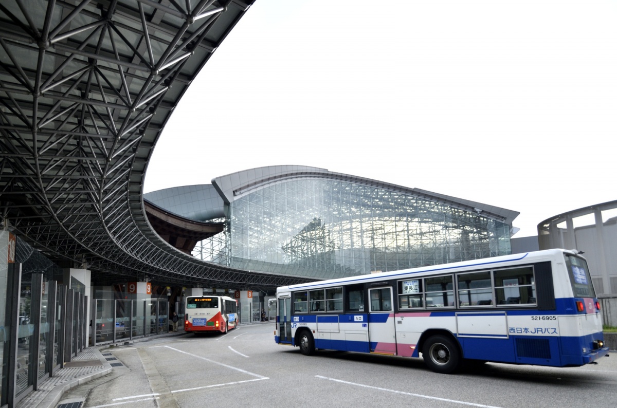 3. JR Bus เมืองคานาซาว่า (Kanazawa)