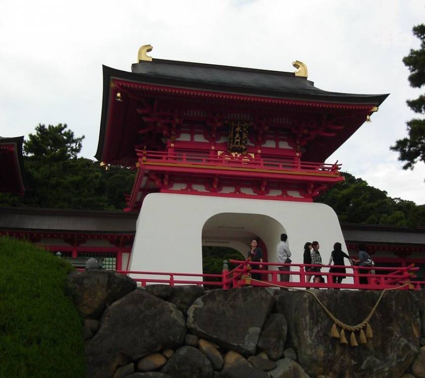 10. Akama Shrine