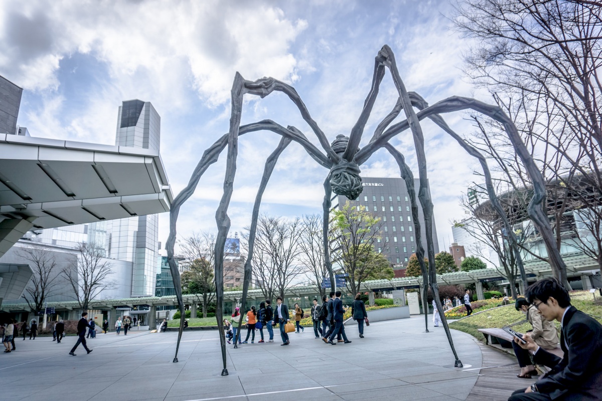 2. รูปปั้นแมงมุมยักษ์หน้ารปปงงิฮิลส์ (Maman, Roppongi Hills)