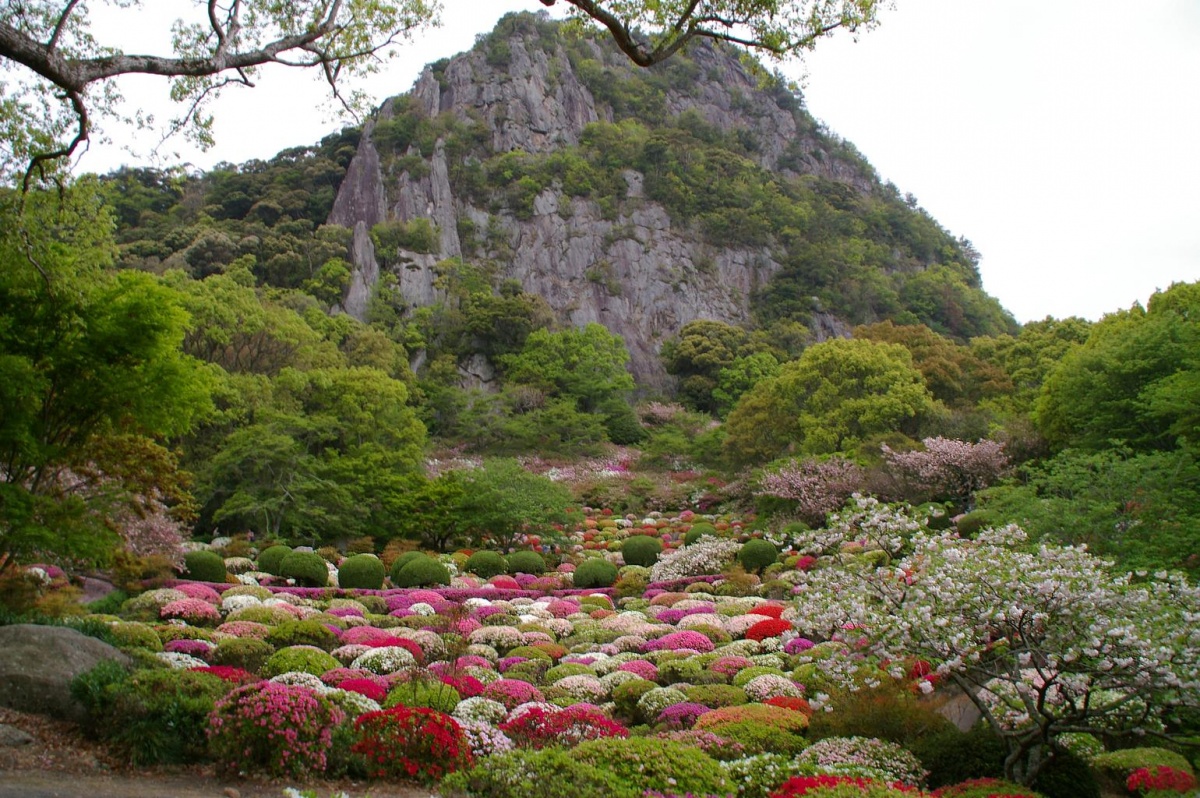 2. สวนมิฟุเนะยามา ราคุเอ็น จังหวัดซากะ (Mifuneyama Rakuen, Saga)