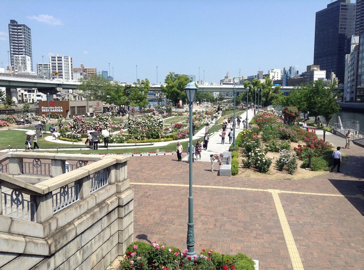 8. สวนกุหลาบนาคาโนะชิม่า (Nakanoshima Rose Garden)