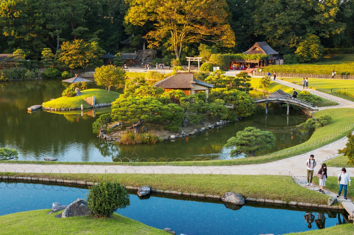 1. สวนโคราคุเอน (Korakuen Garden)