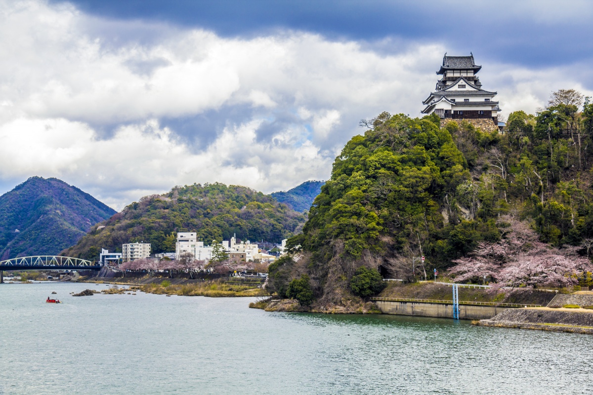 4 ปราสาทอินุยามะ (Inuyama Castle)