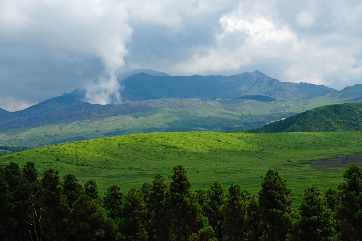 19. ภูเขาไฟอะโสะ จังหวัดคุมาโมโตะ (Mt.Aso, Kumamoto)