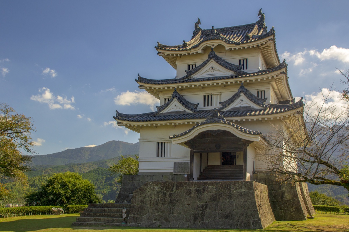 5. ปราสาทอุวาจิมะ (Uwajima Castle)